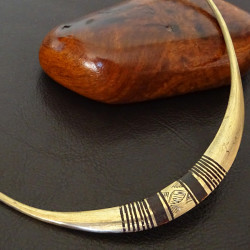 Détail collier touareg en cuivre